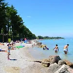 Estivo Premium Mobile Homes On Bella Italia Peschiera del Garda