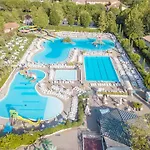 Estivo Premium Mobile Homes On Bella Italia * Peschiera del Garda