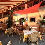 Estivo Premium Mobile Homes On Bella Italia Camping Peschiera del Garda