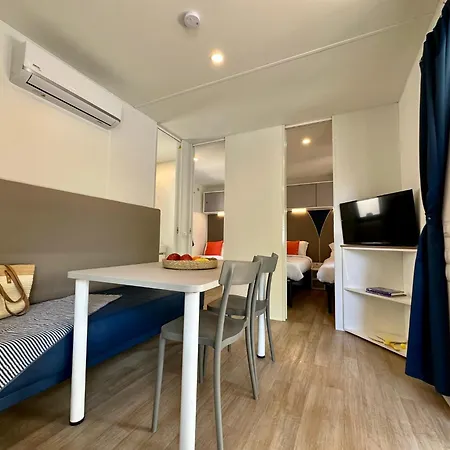 Estivo Premium Mobile Homes On Bella Italia * Peschiera del Garda